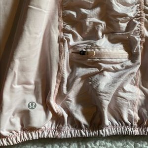 Pale pink and gray Lululemon top size 6 in very good condition